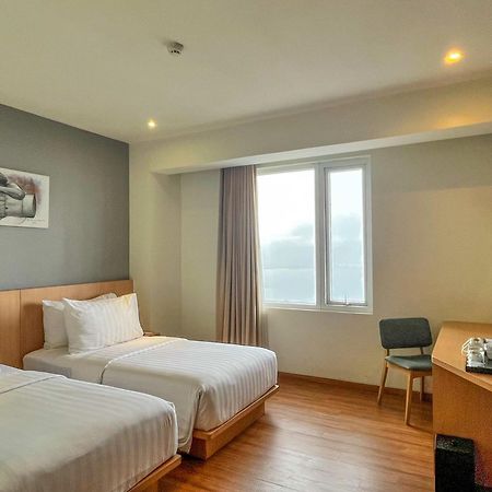 Hotel Santika Premiere Ambon Esterno foto