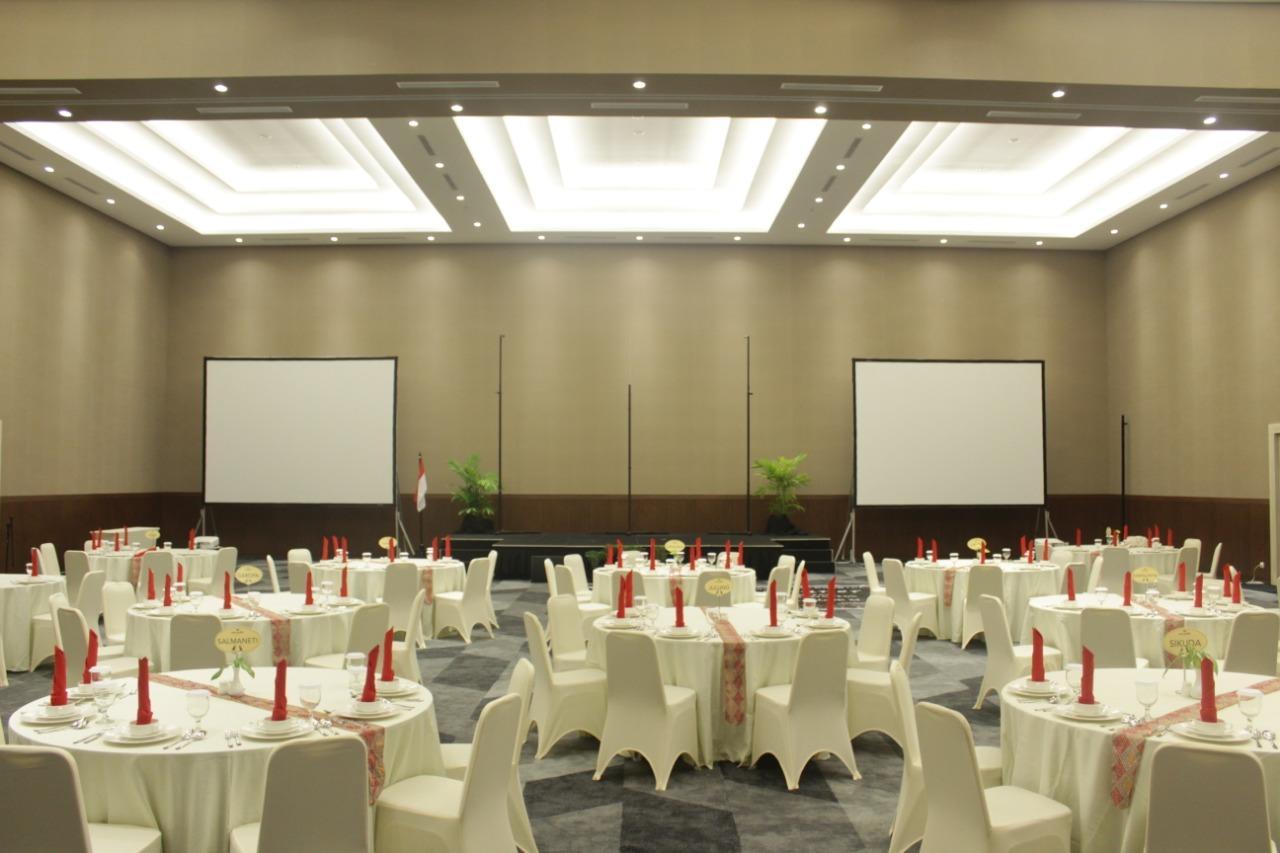 Hotel Santika Premiere Ambon Esterno foto