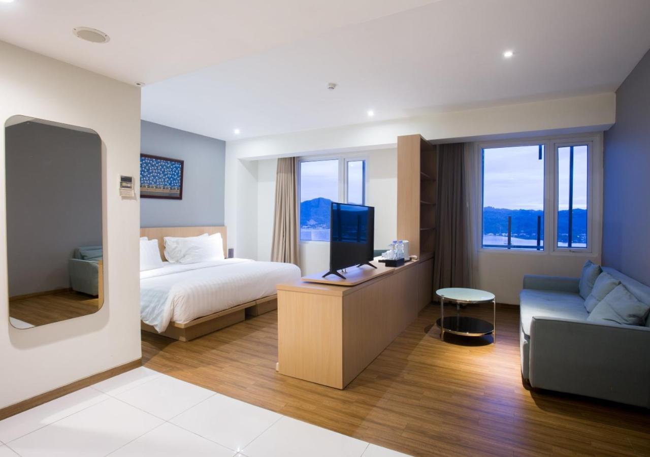 Hotel Santika Premiere Ambon Esterno foto