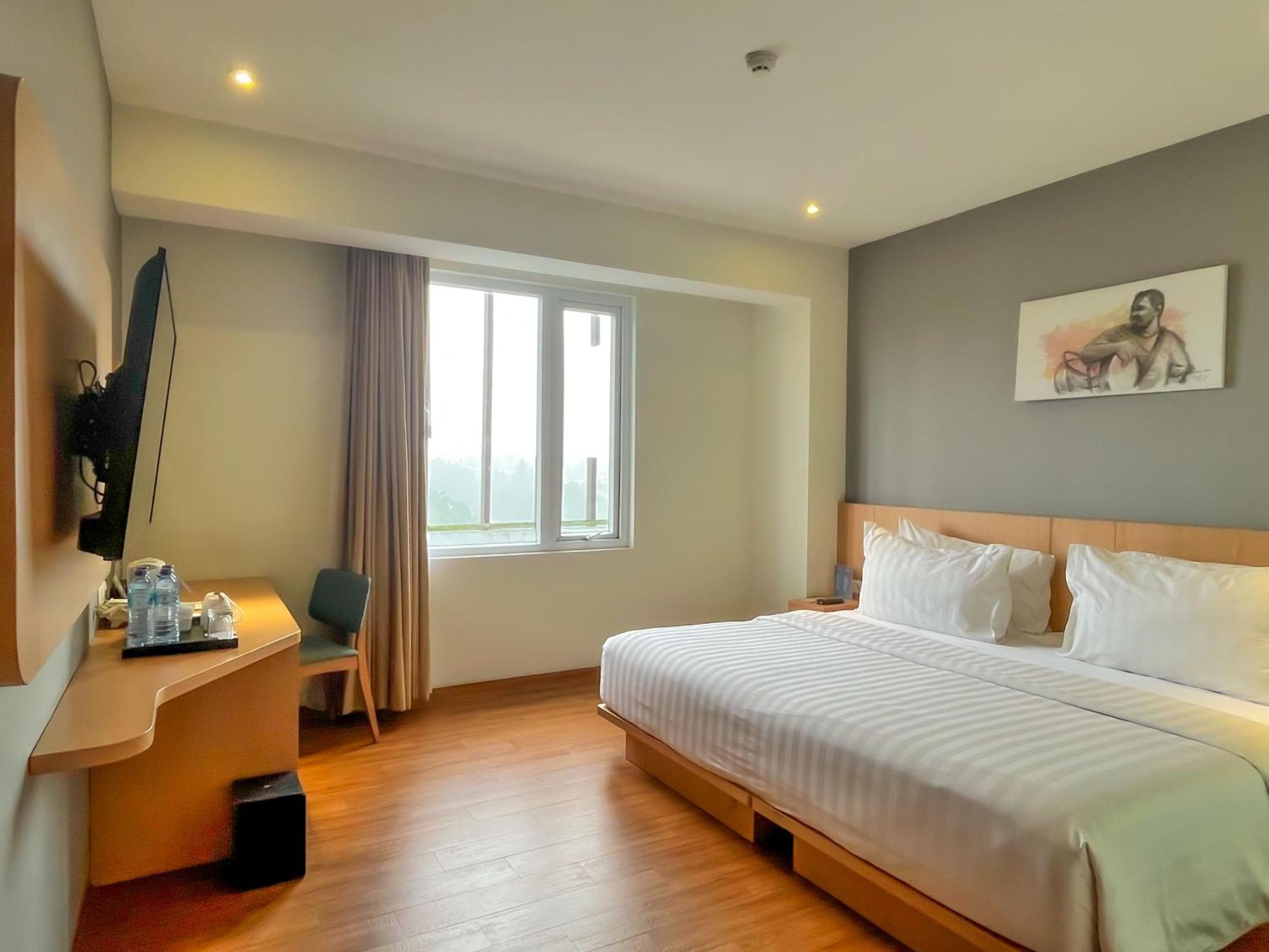 Hotel Santika Premiere Ambon Esterno foto