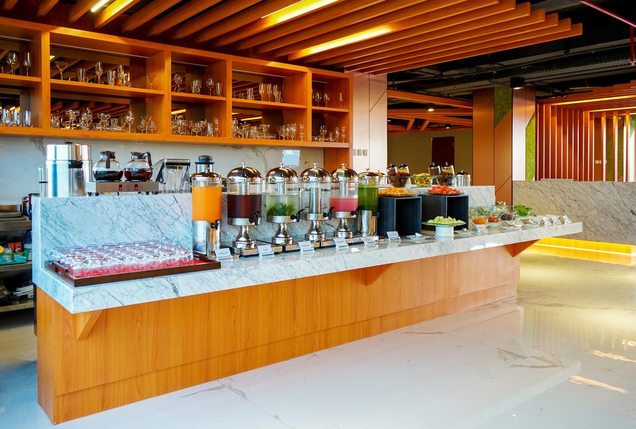 Hotel Santika Premiere Ambon Esterno foto